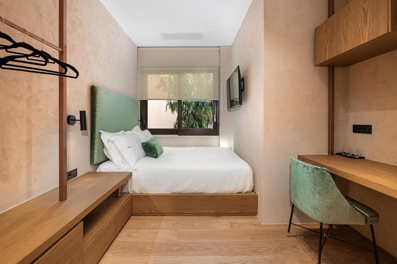 Anassa Chania Boutique * Khania